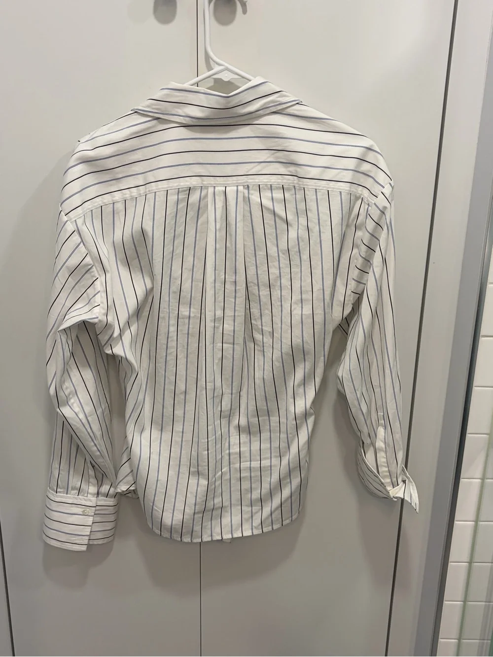 Madewell White Shirt with Navy Pinstripes Wrap Detail - Picture 3 of 6